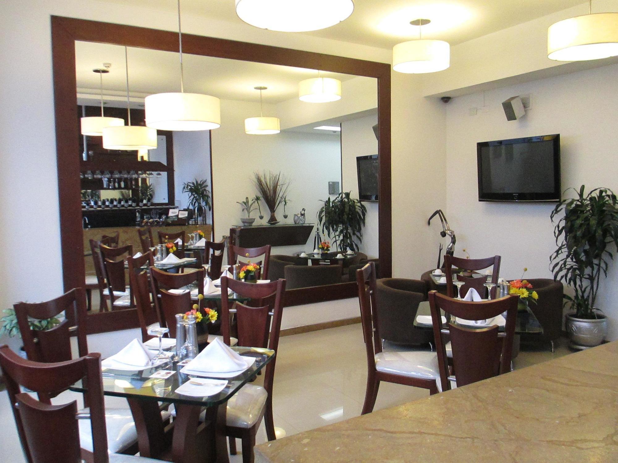 Hotel Platinum Suite โบโกตา ภายนอก รูปภาพ